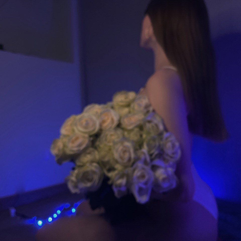 RoseMillerrr ♿ online sex chat
