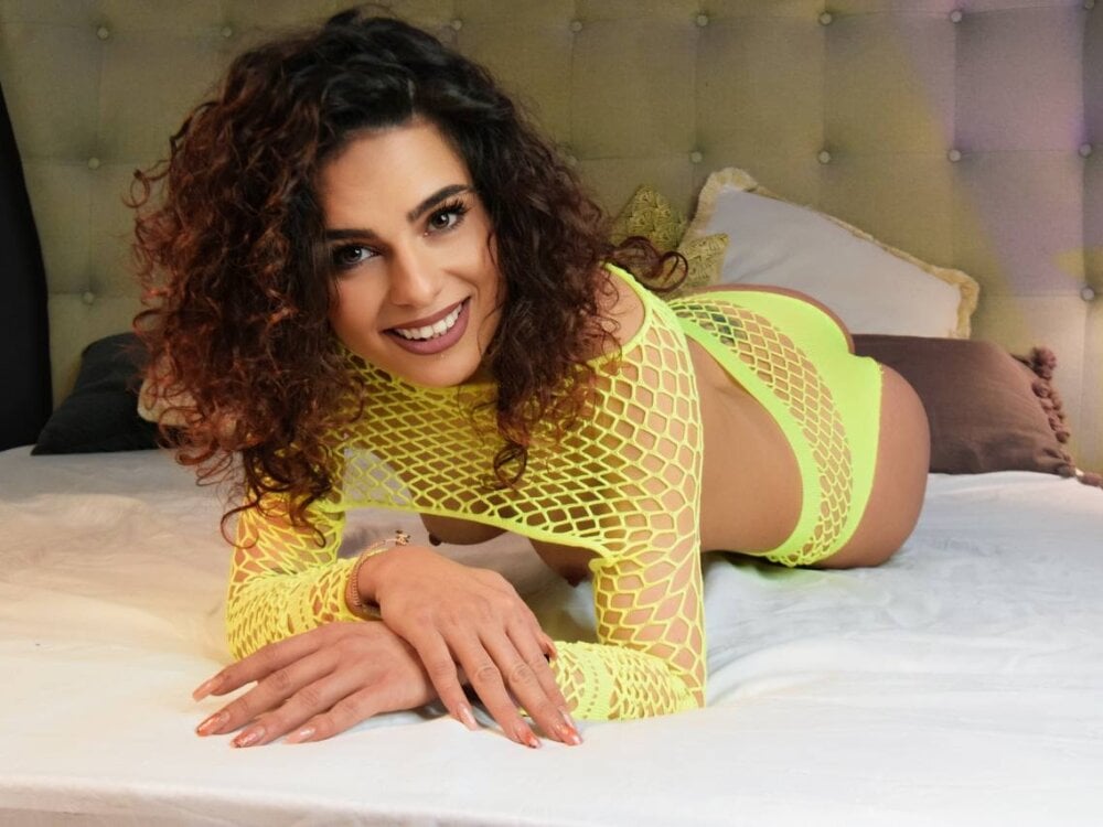 elivecams.com francescabianchi livesex profile in granny cams