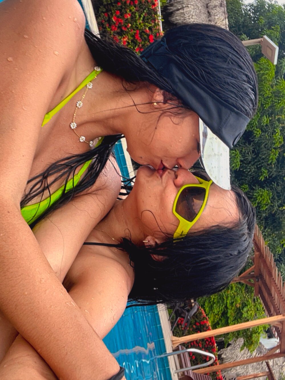 latin_girls_69_ live cam model at StripChat