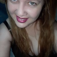 famousperola's Offline Chat Room