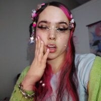 flowerbeyondreachh's Offline Chat Room