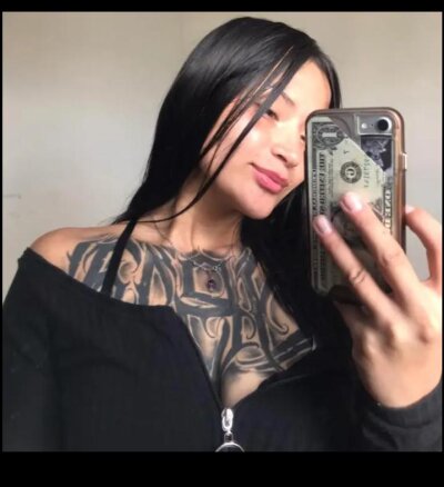 akenda_paris from stripchat