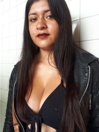 helensexx's Offline Chat Room