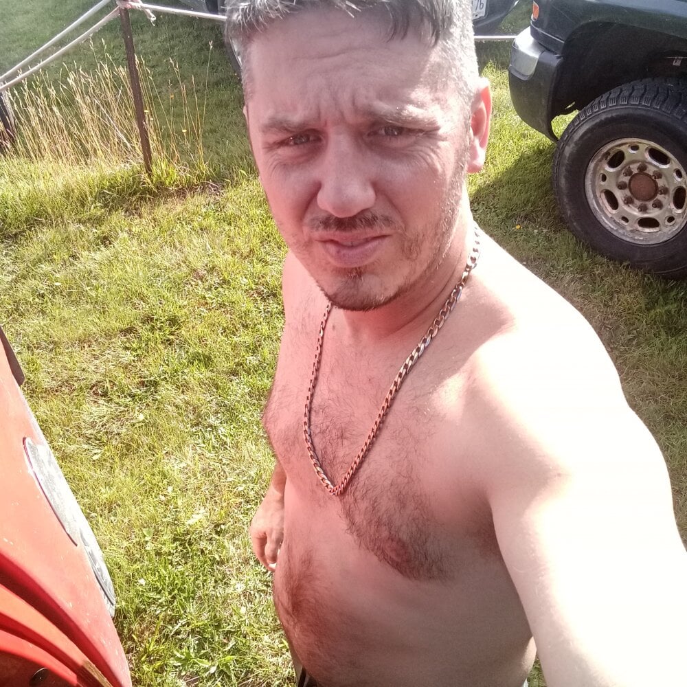 canadiantruckerx107 from stripchat