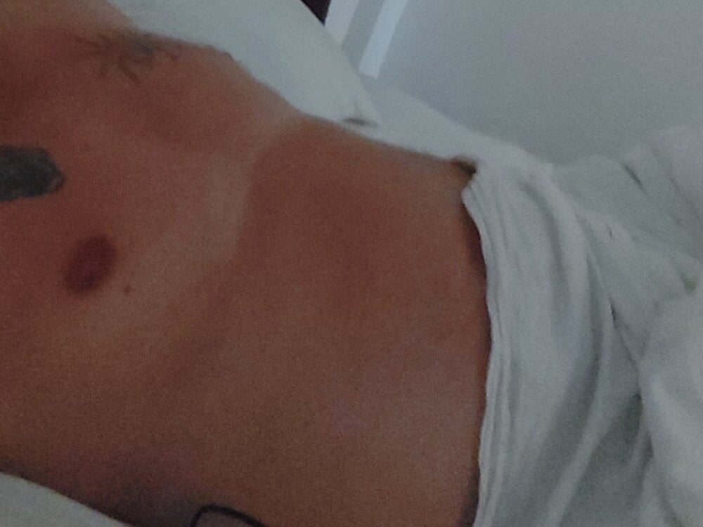 henkzwart from stripchat