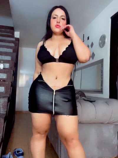 Marianaboss29 Female Toplesslatin Nude Cam