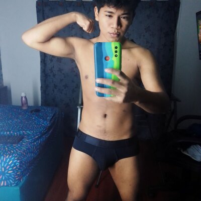 renzo_scott from stripchat