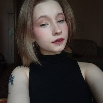 ToxicMuse Female Smalltits XXX Live Cam