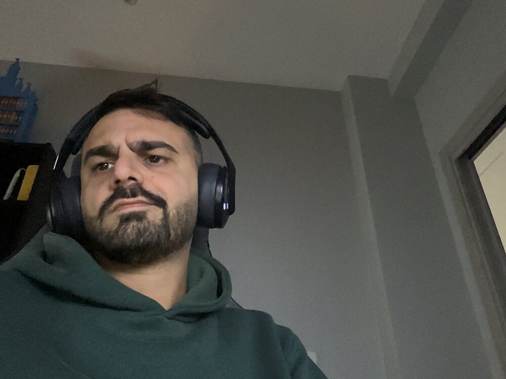 gerozz90's Offline XXX Chat