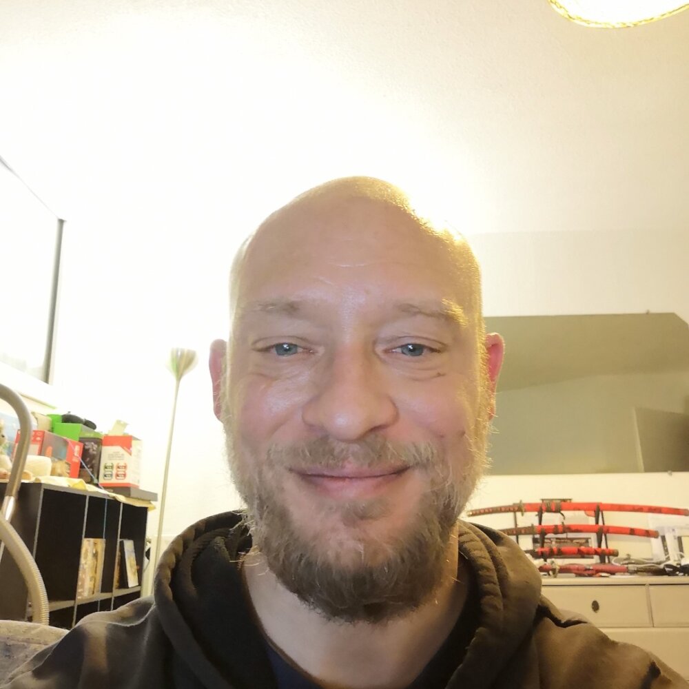 cadarikfun's Offline Chat Room