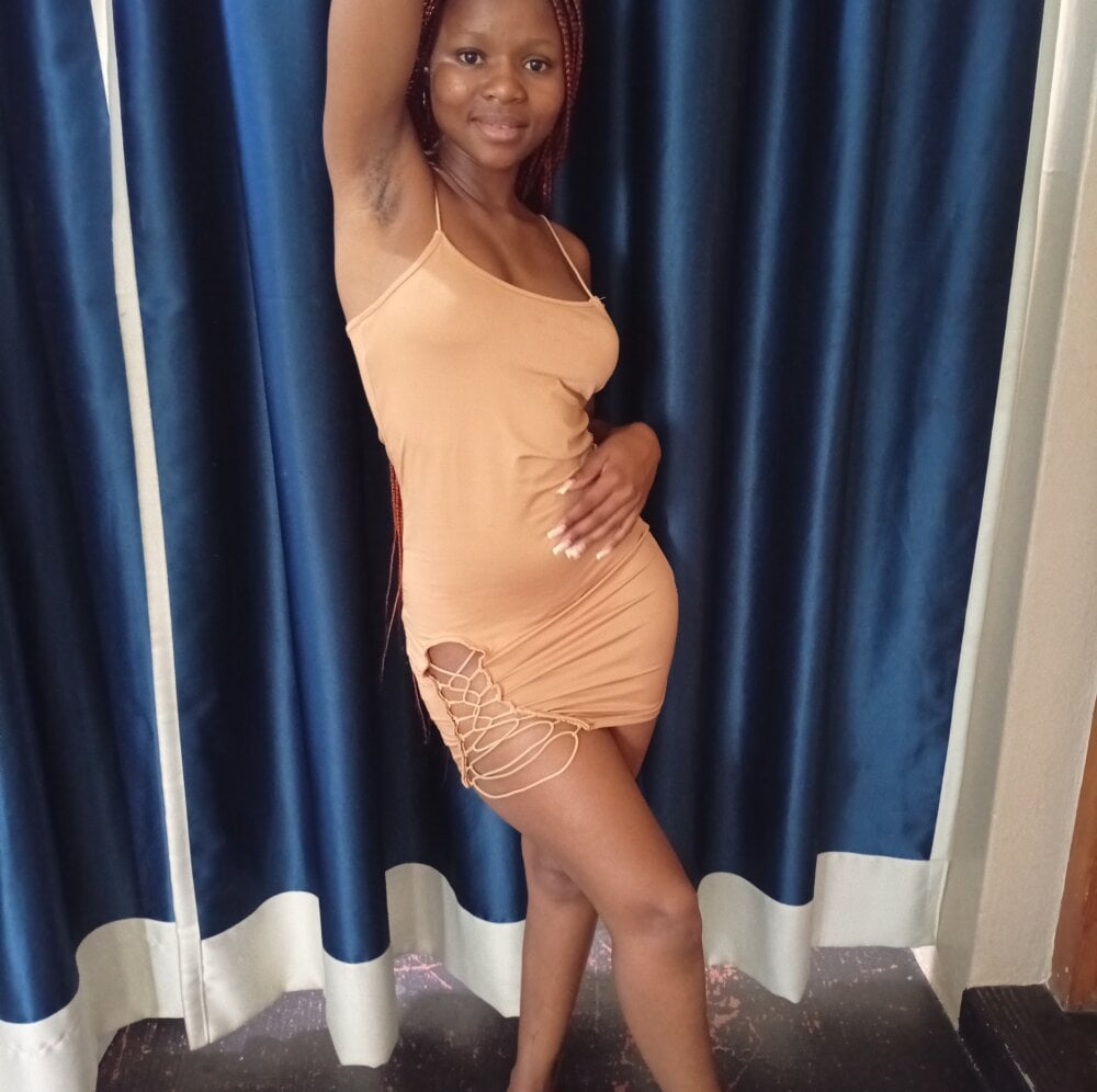 NaughtyShawdy's Offline XXX Chat