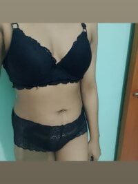 daisy-03's webcam live show
