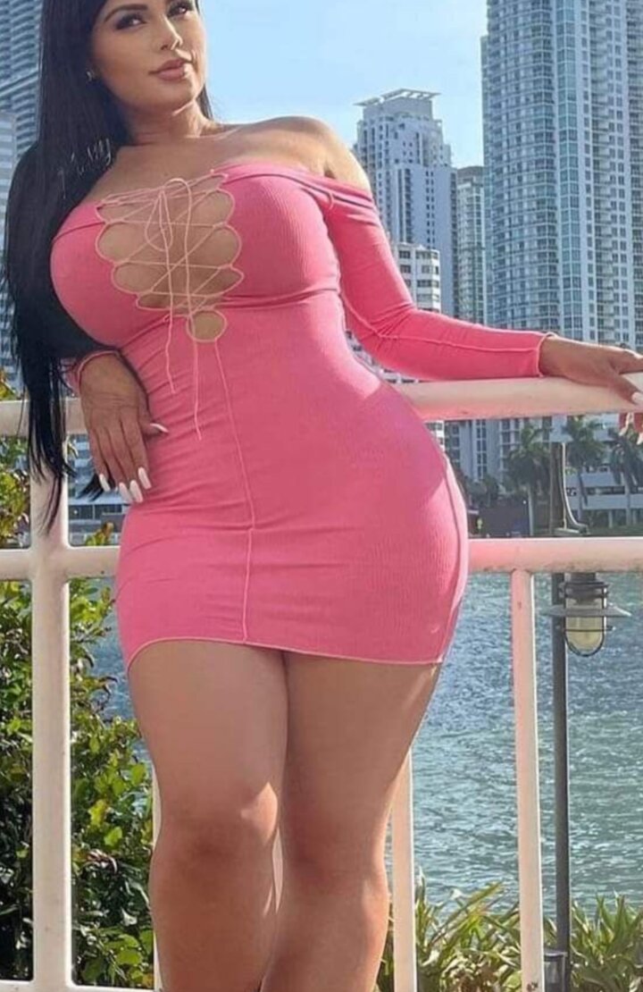 Live sex webcam photo for Emilia_Love #289055011