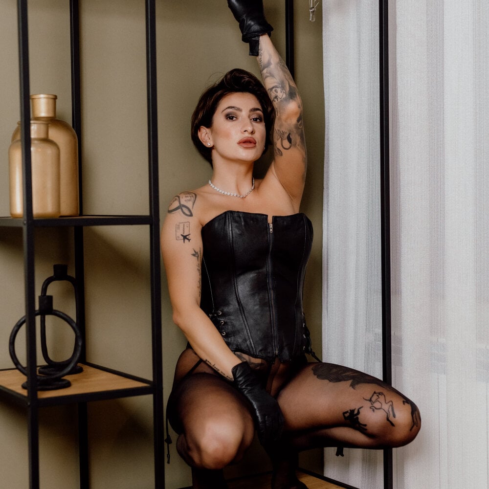 sexcam-girls.com khalesix livesex profile in the-matriarchs-realm cams