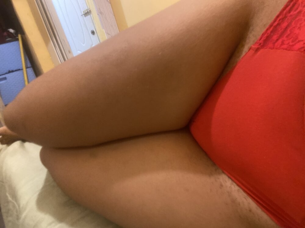 cheapadultsexcams.com lily_bood livesex profile in bisexual cams