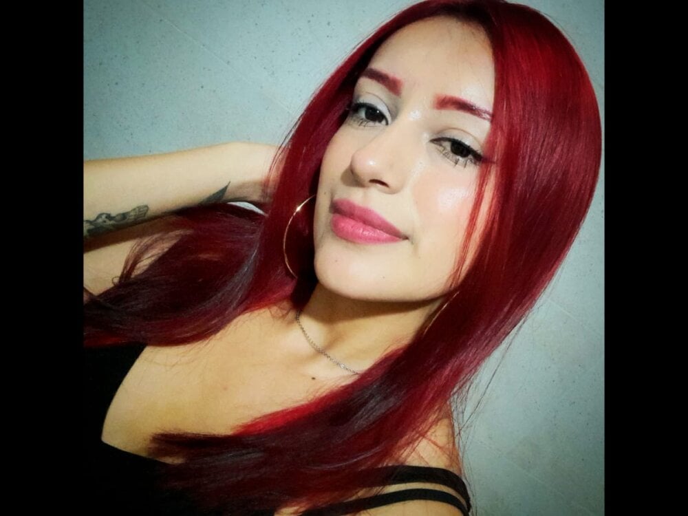 Live sex webcam photo for Kev_April #290010002