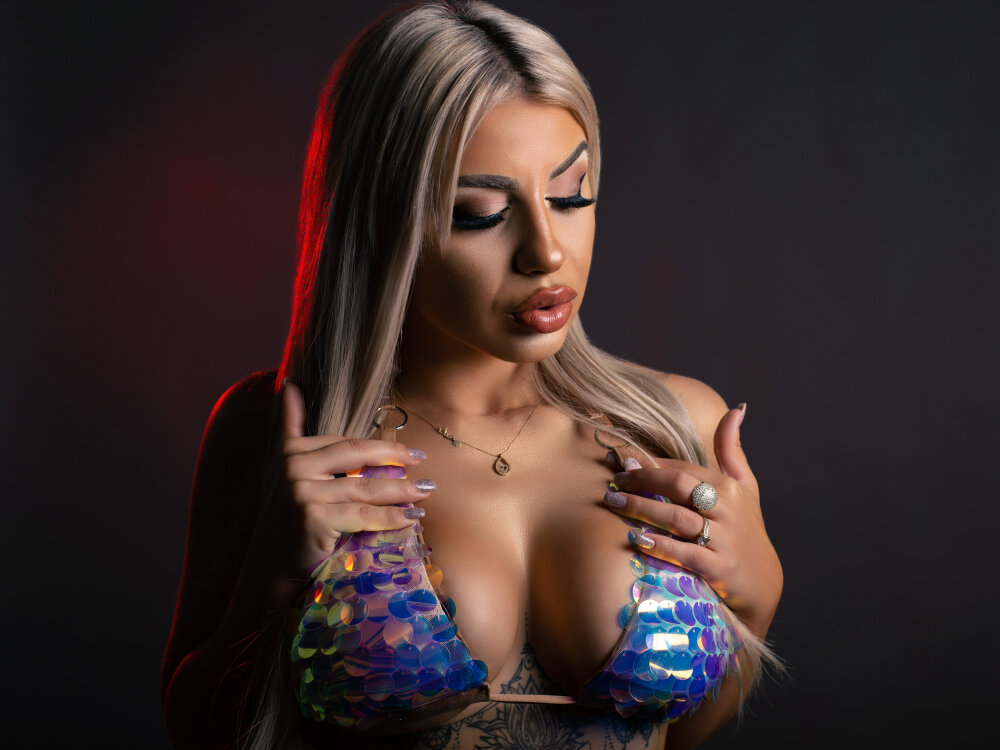 EvyDream Cam Model: Free Live Sex Show & Chat | Stripchat