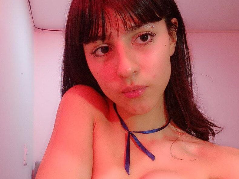 sexcityguide.com cyberlicious livesex profile in latin cams