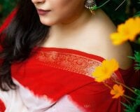 Bengali_queen20's Offline Chat Room