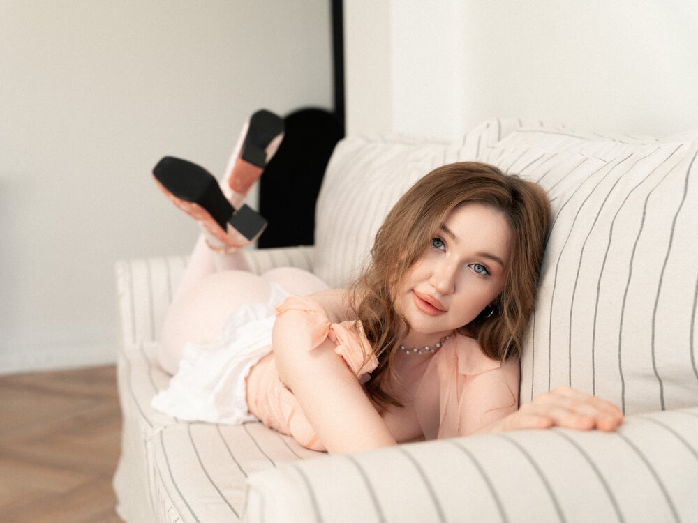 6livesex.com nancysmitts livesex profile in blue-eyes cams