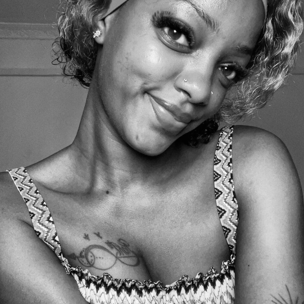 Sultryxx: офлайн-секс-чат