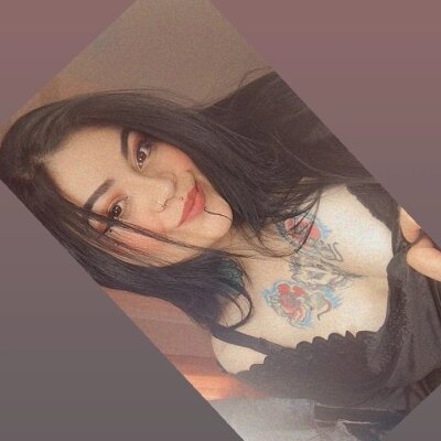 jannemoon8 live on StripChat