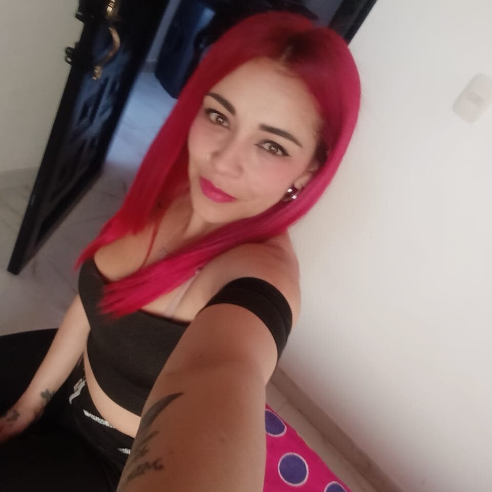 maily_b from stripchat