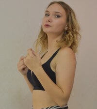 LinaVolberg's Live Sex Cam Show