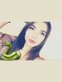 _shewolf_'s Offline Chat Room