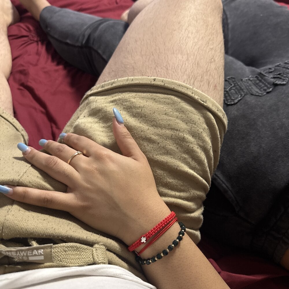 badgirlwebcam.com boyandgirls000 livesex profile in on-your-laps cams