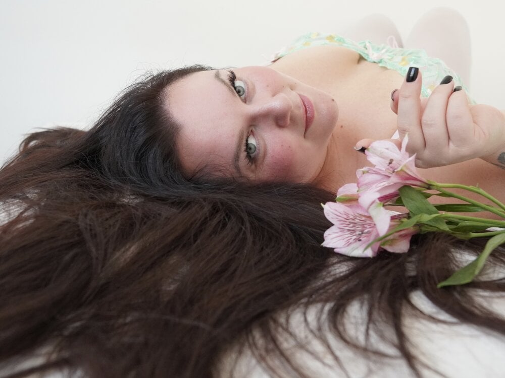 watchgirlcam.com miss_amalia livesex profile in somewhere-in-poland cams