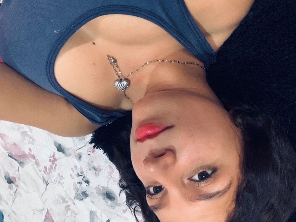 cam-performer.com marcelasweet457 livesex profile in latino cams