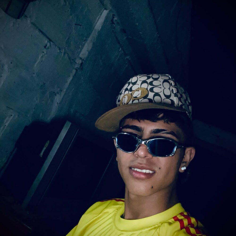 naughty_boy_maicoll from stripchat