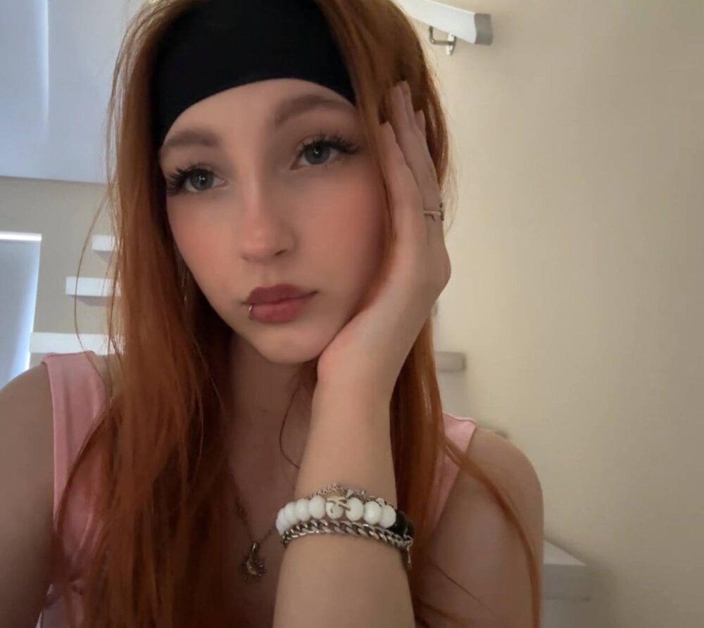 GlyndaNiksich's Offline XXX Chat