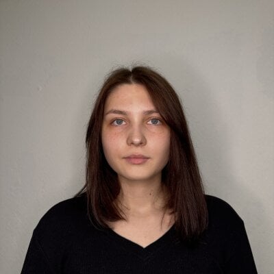 EsmeBrow Female Moderatelypricedcam2cam Webcam Striptease