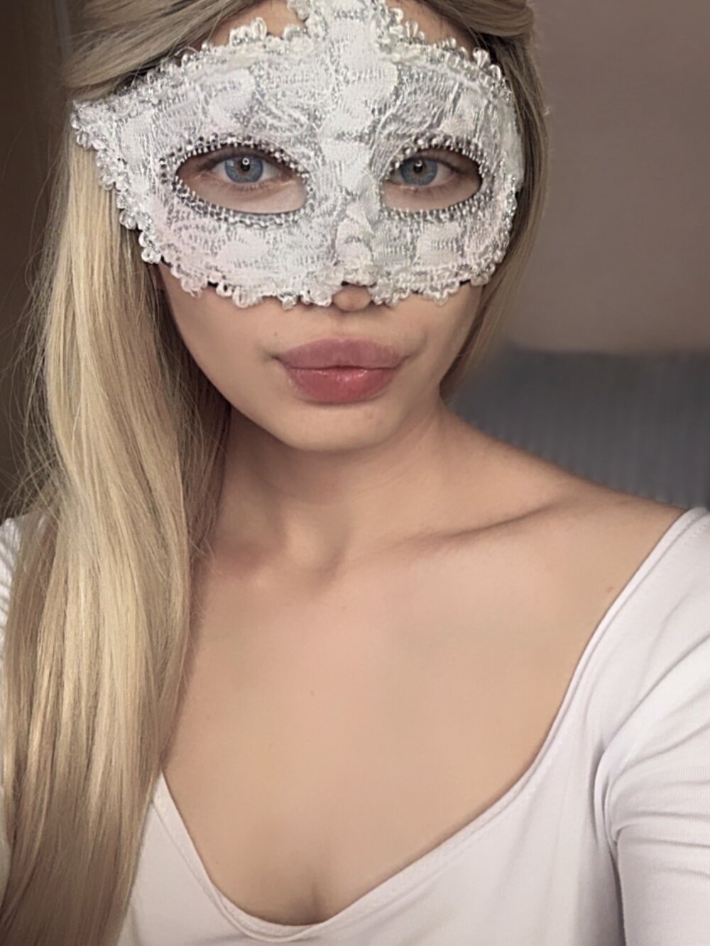 6livesex.com lanahoulessy livesex profile in greetings-from-paradise cams