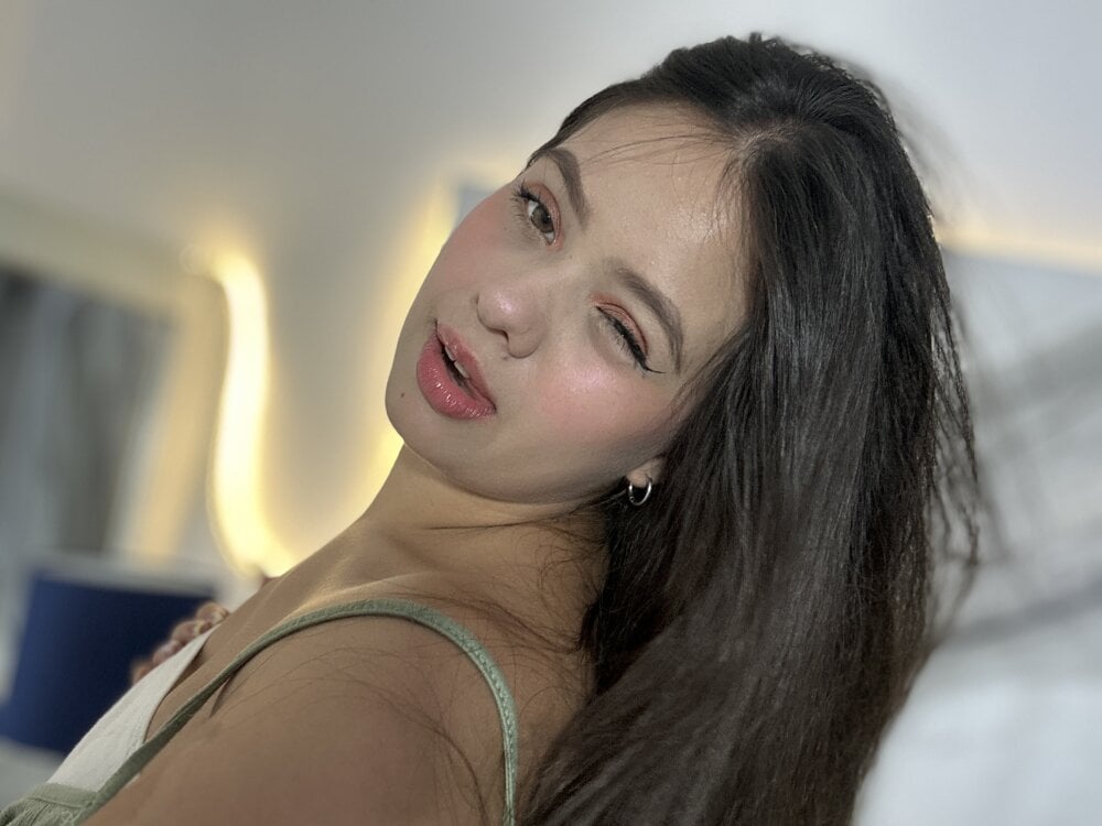 thamiina_ from stripchat