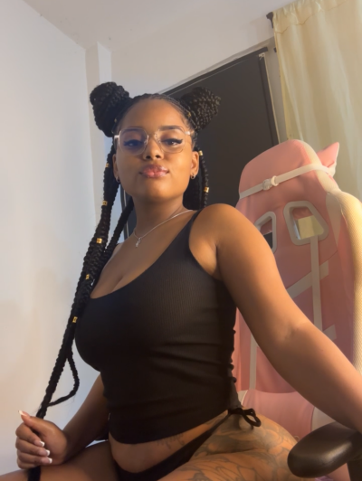 Aleja_DANS - ebony young