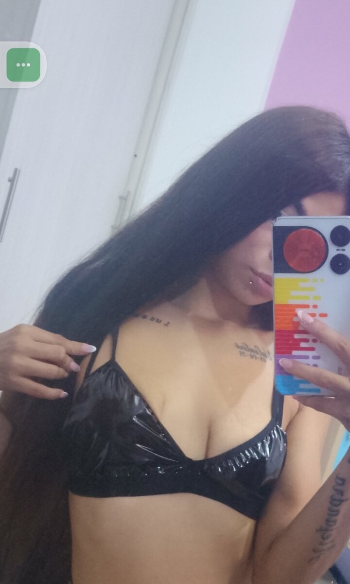 onaircams.com vaness-09 livesex profile in 0nlyf4ns-at-erotiquefaithx cams