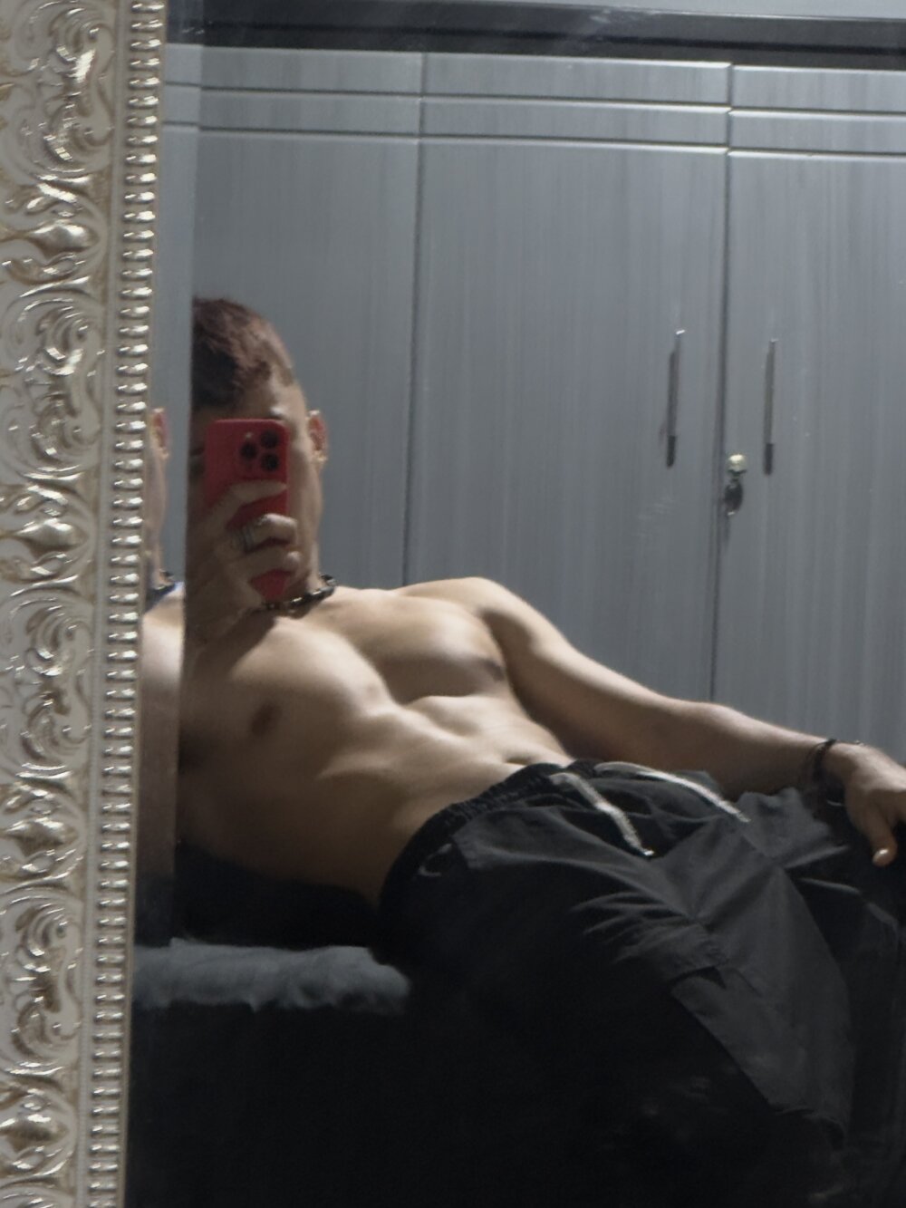 mike_benelli from stripchat
