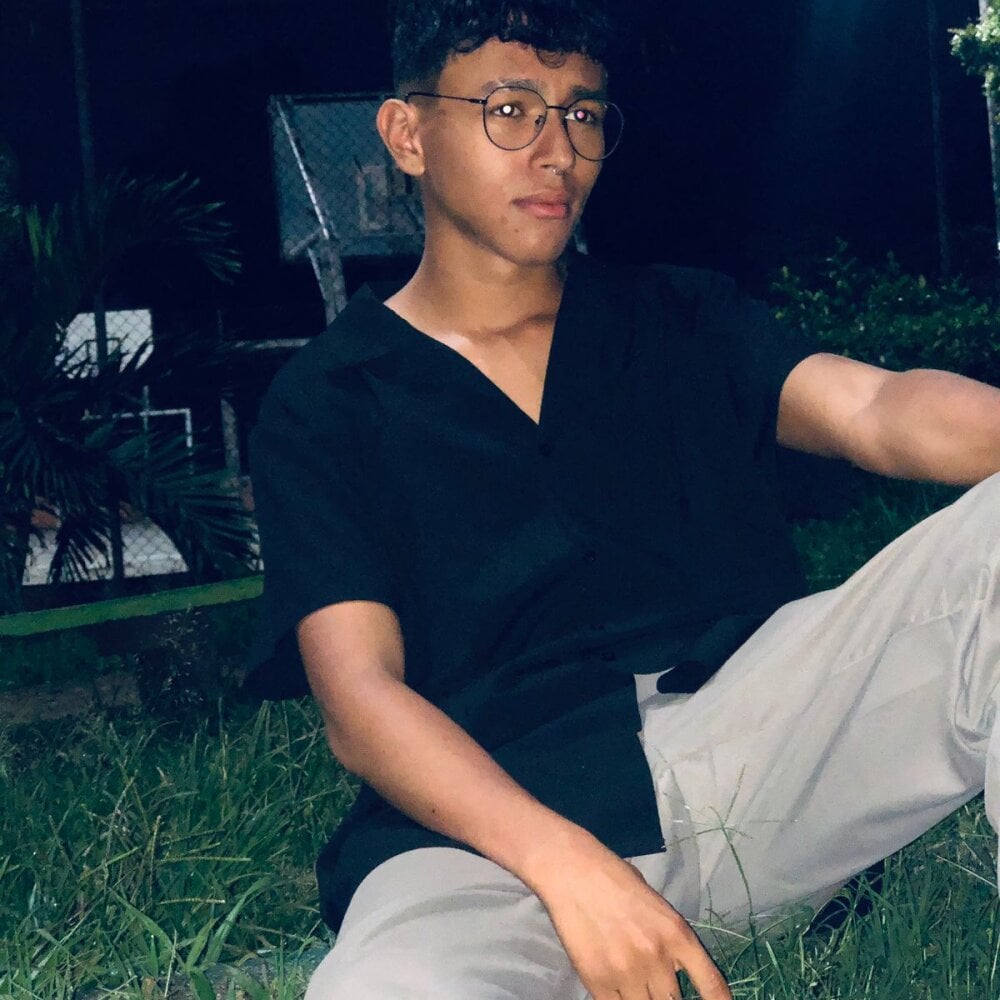 DarkJonss' Offline XXX Chat