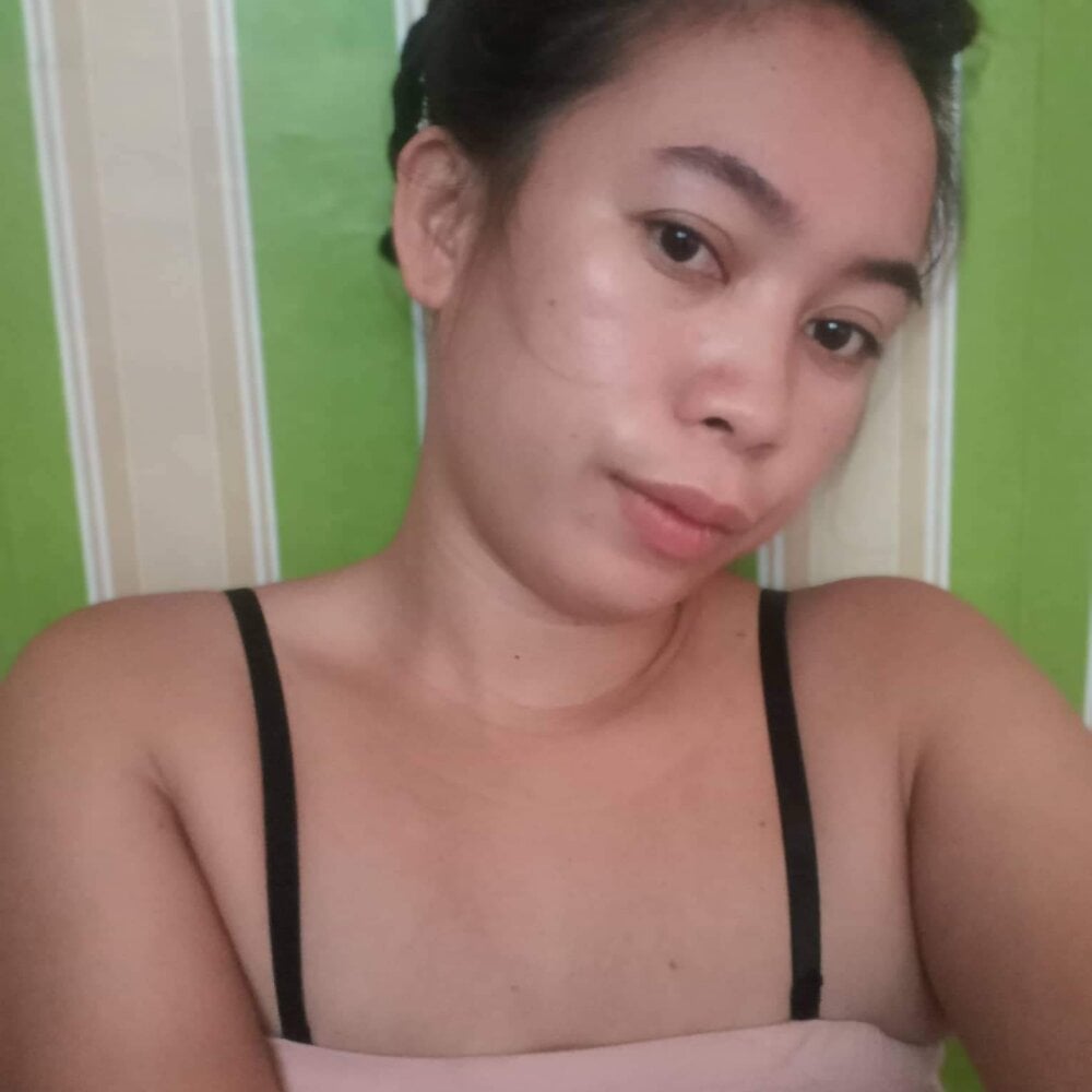 Live sex webcam photo for Sexy_alexxa #289988757