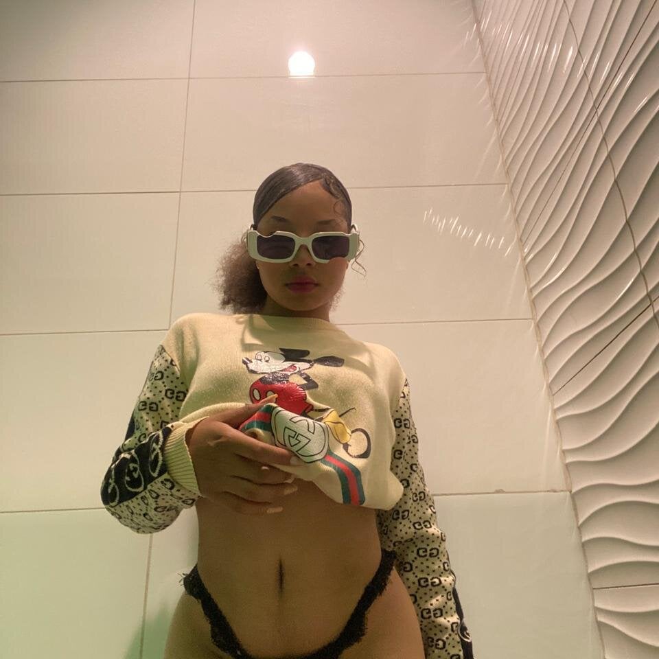 stripchat sofia_kay webcam profile pic via livesextrans.com