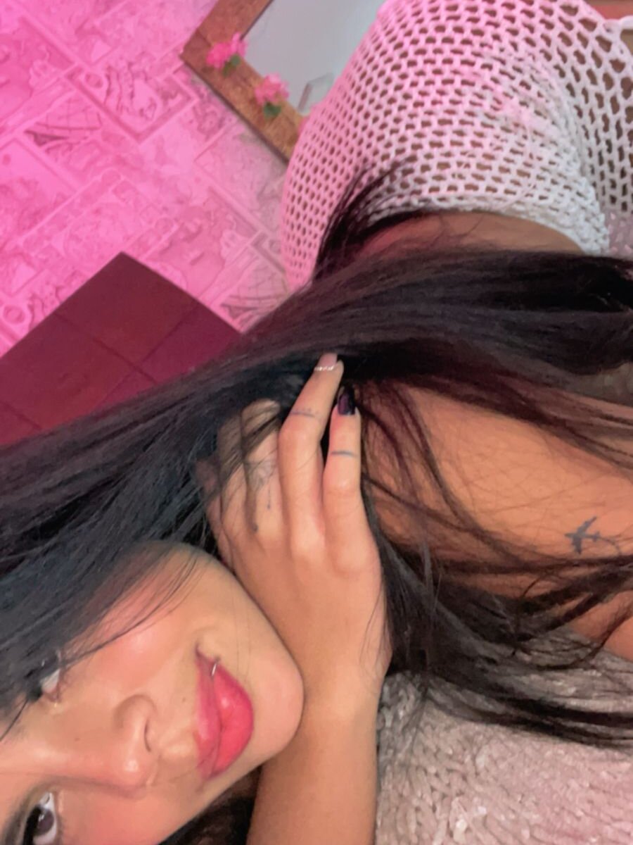 grannylivesexcams.com mitchell_diaz livesex profile in black hair cams