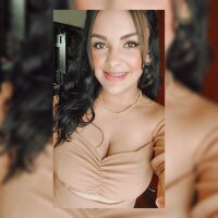 Sophia_amarantha's Offline Chat Room