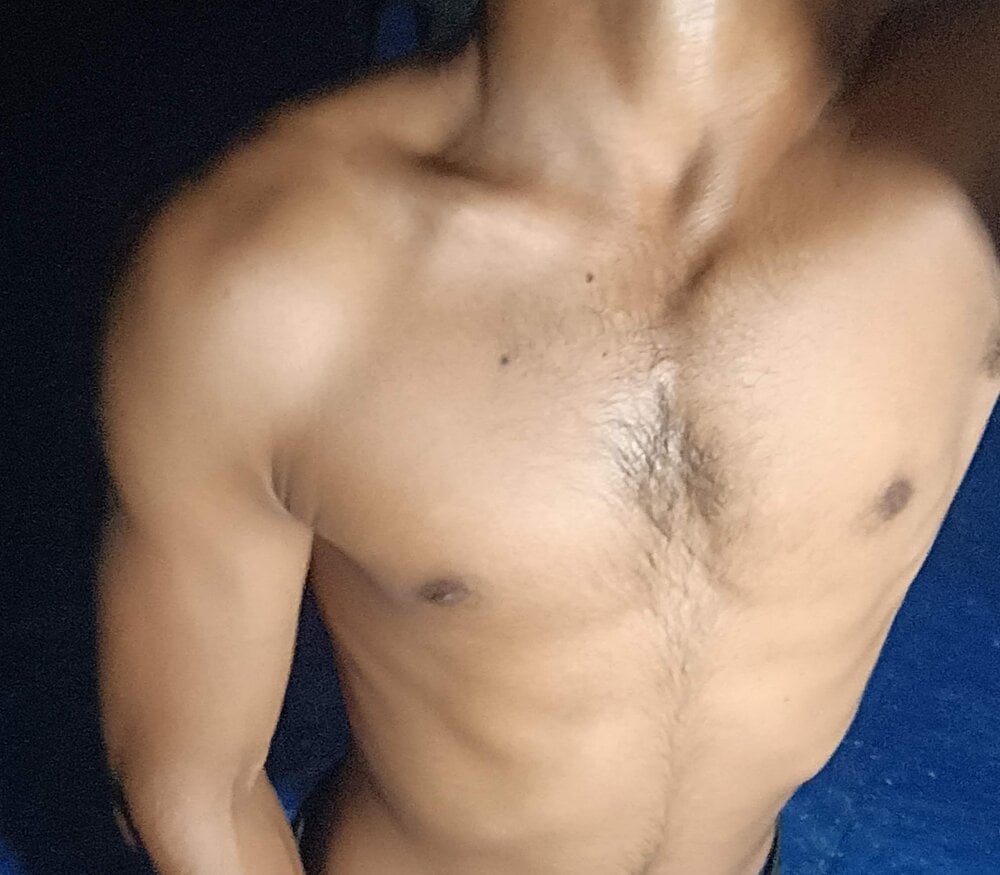 urhandsom profile