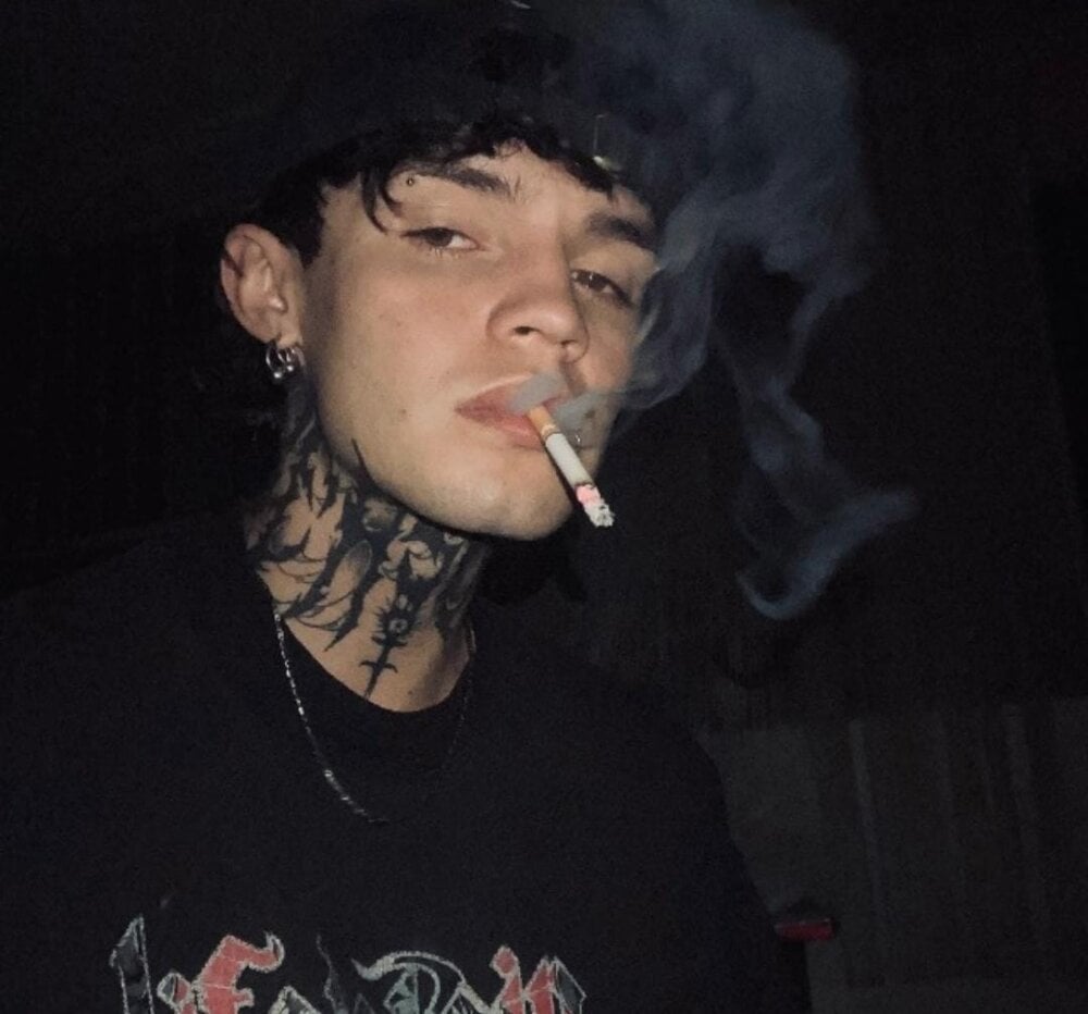 cyb3r_david's Offline XXX Chat