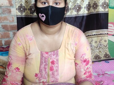 hotshele from stripchat