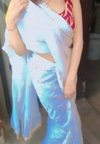 Hot-BHABHI696's webcam live show