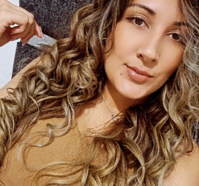 rachelnewell from stripchat